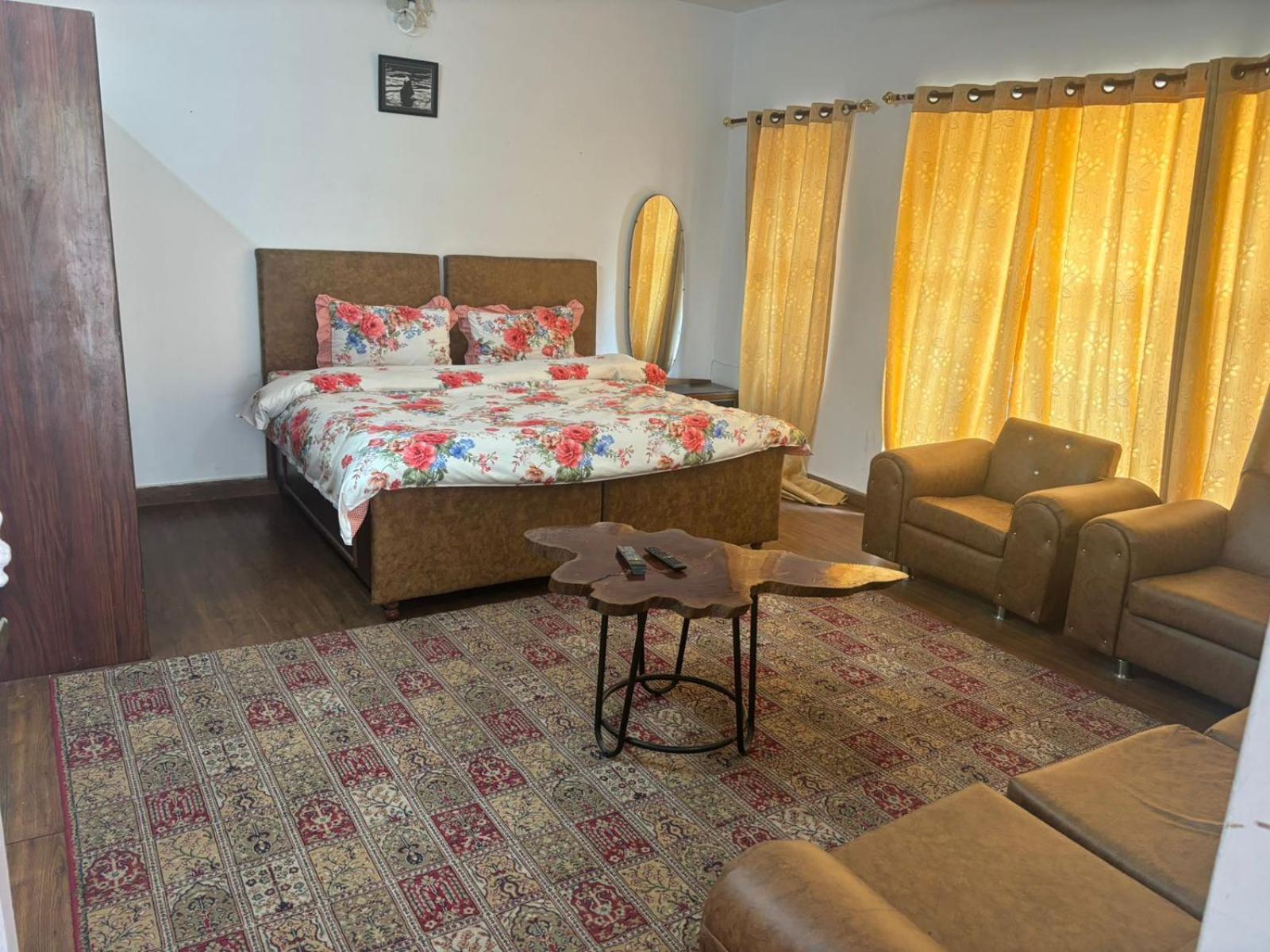 5 Bedrooms By Humble Stay Kasauli Exterior photo
